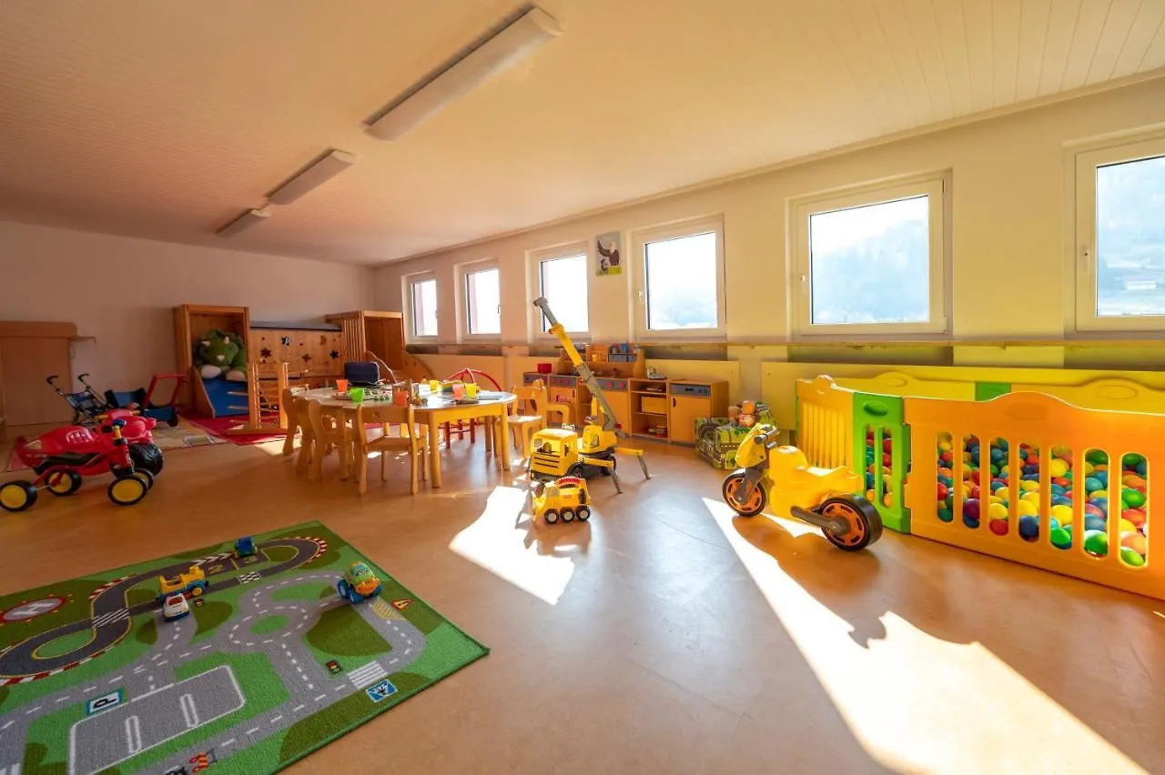 Familotel Mein Krug Warmensteinach 3*,